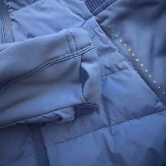 lululemon athletica Women's Vibrant Periwinkle Blue Puffer Jacket - Picture 4 of 8